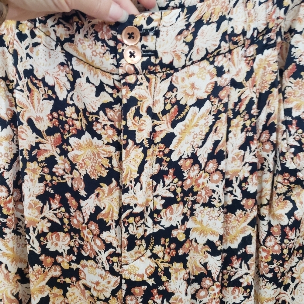 Anthropologie Floral Pants - Black and Cream - Picture 6 of 16
